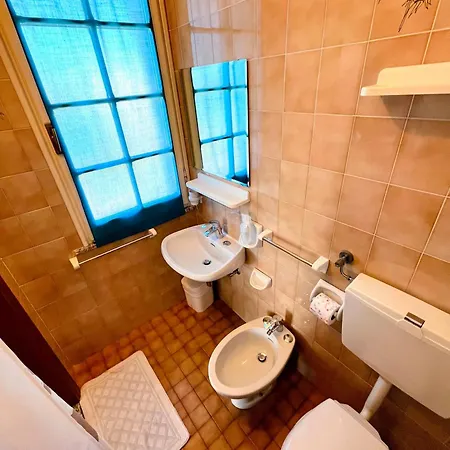 Bed & Breakfast Dipendenza Beb Denny Rimini