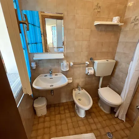 Bed & Breakfast Dipendenza Beb Denny 3*
